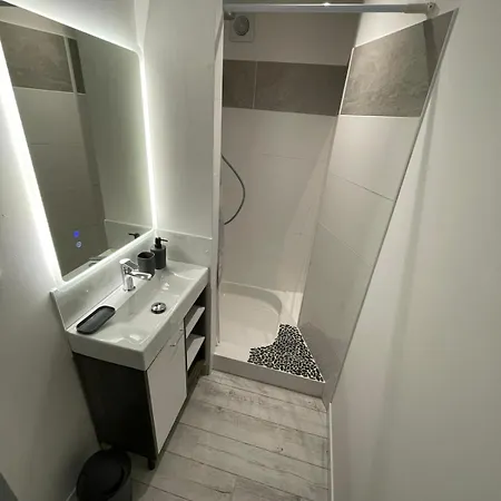 Apartman Independant Dans Maison D Habitation