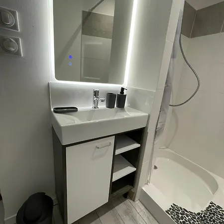 Apartman Independant Dans Maison D Habitation